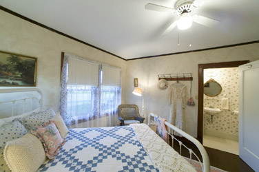 Irish Lover's Room
