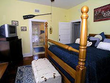 Captain's Quarters Suite