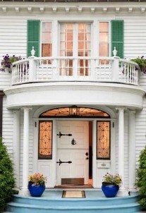  Hampton Terrace Bed and Breakfast white balcony