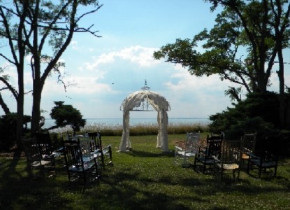 Black Walnut Point Inn altar