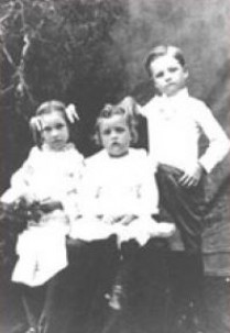 Miss Lissia's Carriage House/Cottage old photo