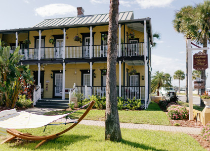 Bayfront Marine House, airiel patio view